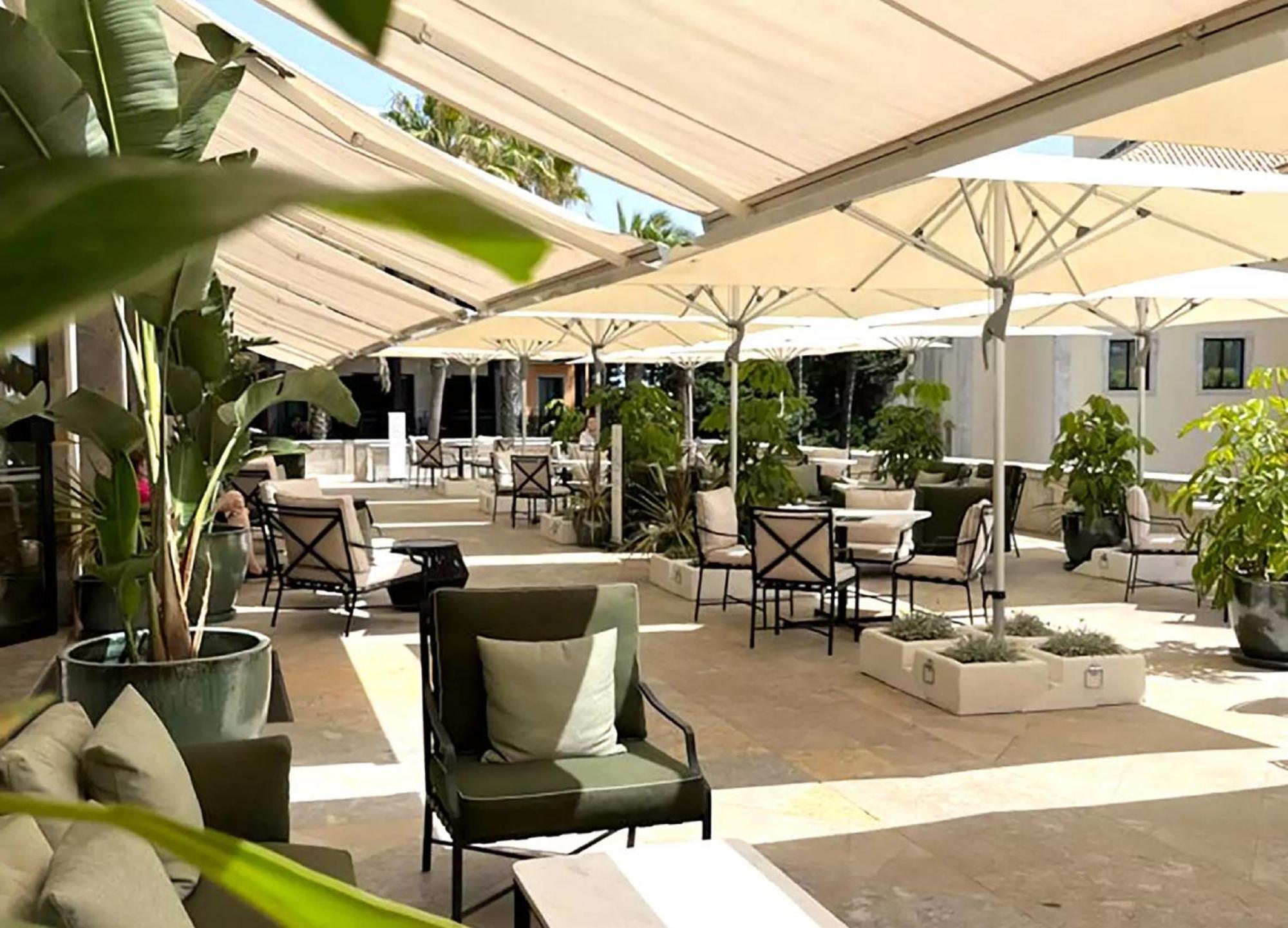 กรันเด เรอัล วิลลา อิตาเลีย โฮเทล แอนด์ สปา Hotel กาชไกช์ ภายนอก รูปภาพ The patio at the Hotel de la Paix